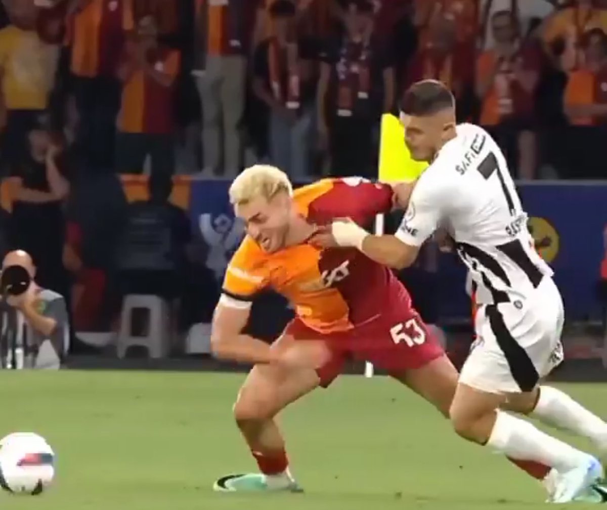 FeritBurakS's tweet photo. @GalatasaraySK https://t.co/lo38H4Es0S