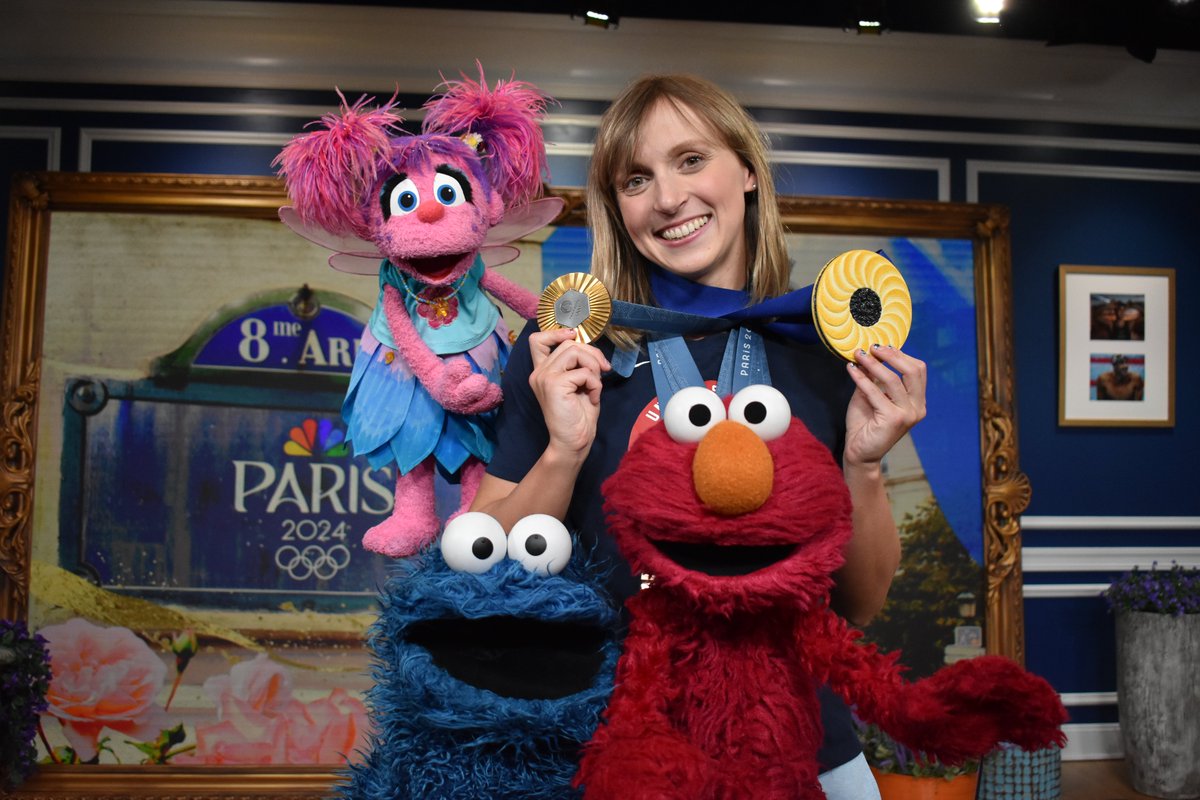 Ms. @KatieLedecky, we are your biggest fans!!!!! We hope you love your cookie medal! #ParisOlympics