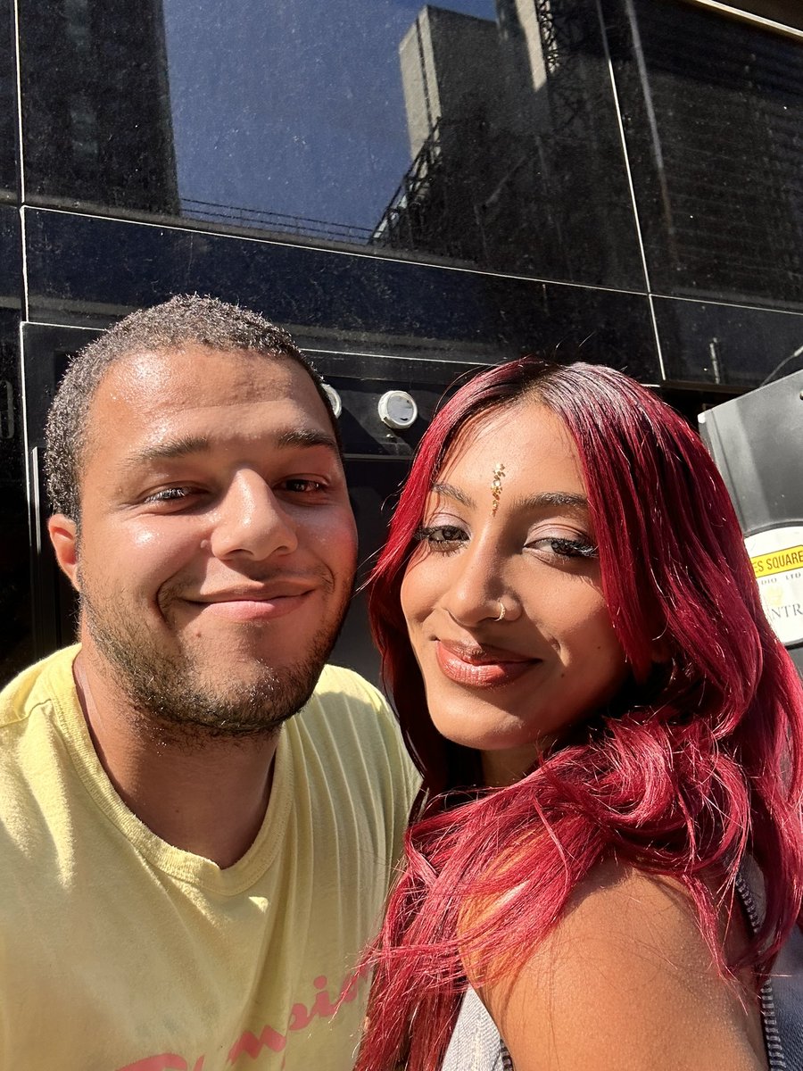 MangaLuvsAnime's tweet image. LOVE ME ONCE I KNOW YOU’LL LOVE ME TWICE #KATSEYE #EYEKONS OMG I GOT TO MEET EVERY TALENTED QUEEN(Minus Megan feel better Queen hope your doing better 💖)