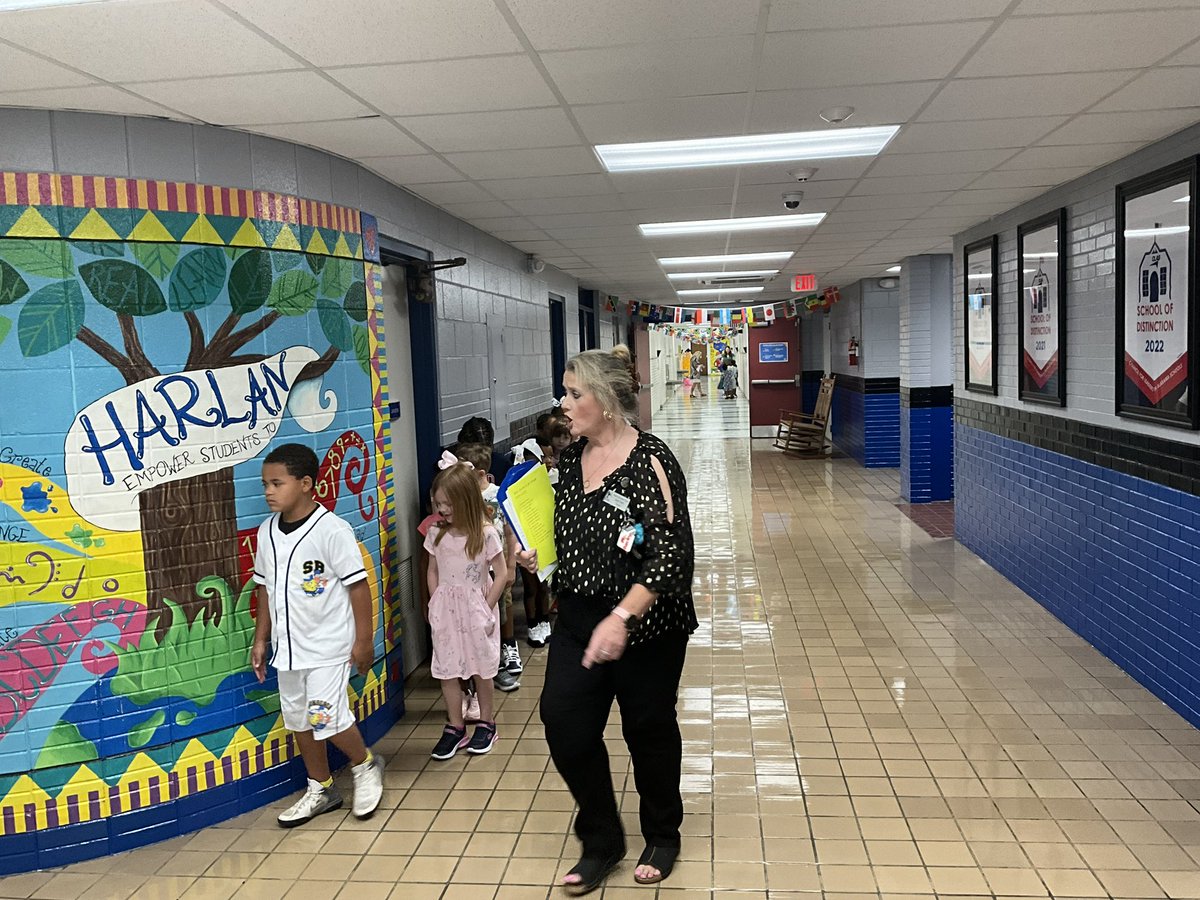 JackieAFlowers's tweet photo. Welcome to @HarlanFalcons1! #FCSLearn https://t.co/ySDAtGgKS5