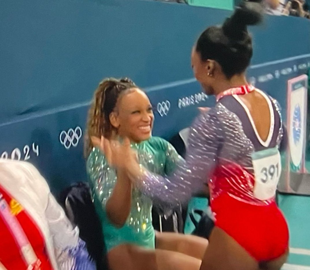 desde que he leído que solo se comunican a base de sonrisas y gestos porque la una no sabe inglés y la otra no sabe portugués soy genuinamente feliz