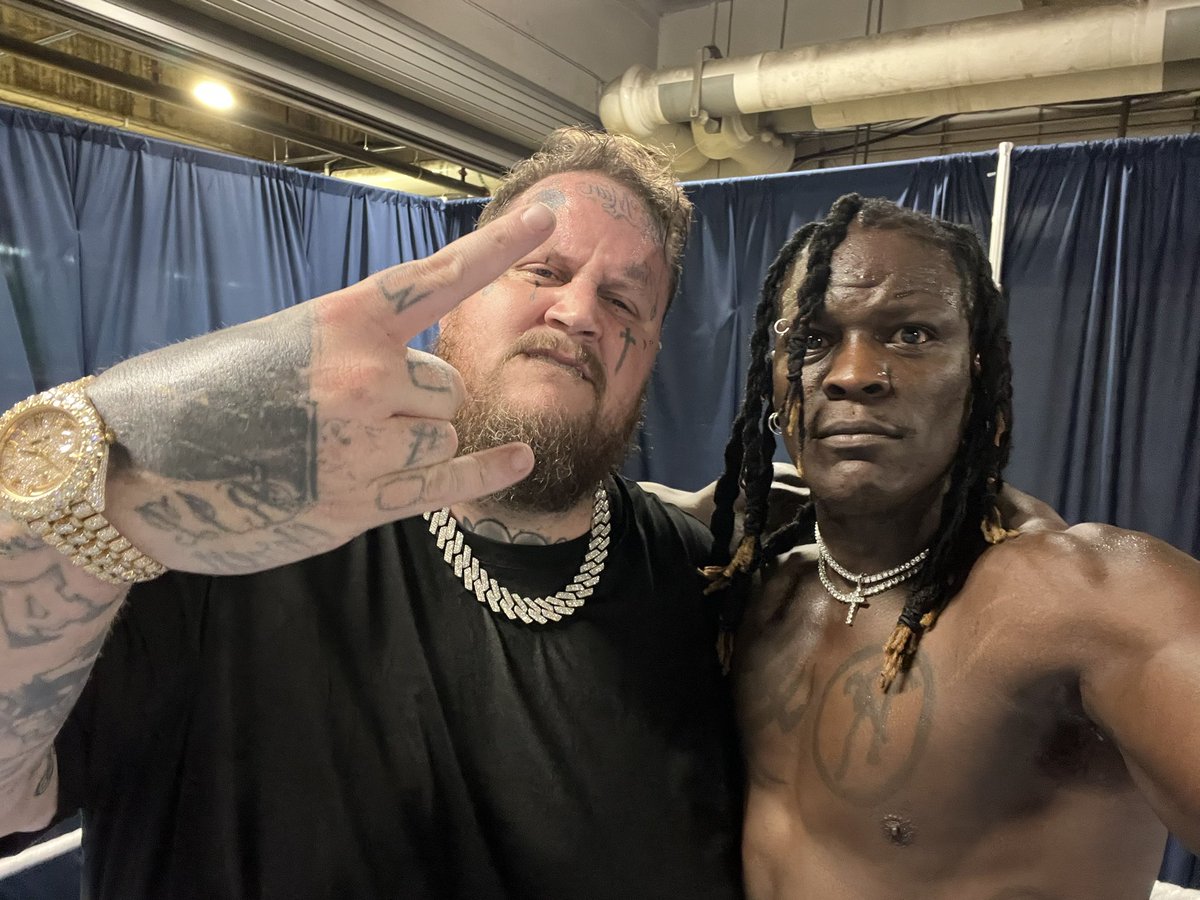 Ron Killings (@ronkillings) on Twitter photo Me and <a href="/PostMalone/">Post Malone</a> backstage at #Summerslam2024 discussing a music collab!! Yahh!!🙌🏿🔥 Me and <a href="/PostMalone/">Post Malone</a> backstage at #Summerslam2024 discussing a music collab!! Yahh!!🙌🏿🔥