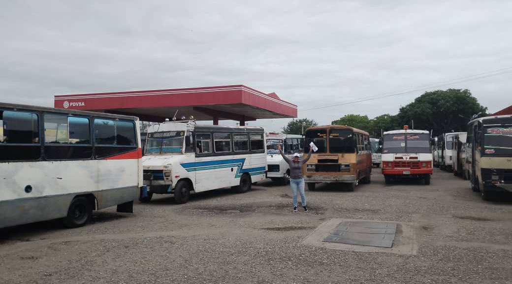 ¡🕵🏻‍♂️ Activos!

#5Ago || <a href="/meridafontur24/">meridafontur24</a> supervisó las condiciones y operatividad de las unidades de 4 mcipios de la entidad, mientras que <a href="/Fontur_Portg/">Fontur Portuguesa</a> inspeccionó el surtimiento de combustible de las unidades que cubren rutas en los mcipios Araure y Páez.

#PatriaSoberanaYPlena