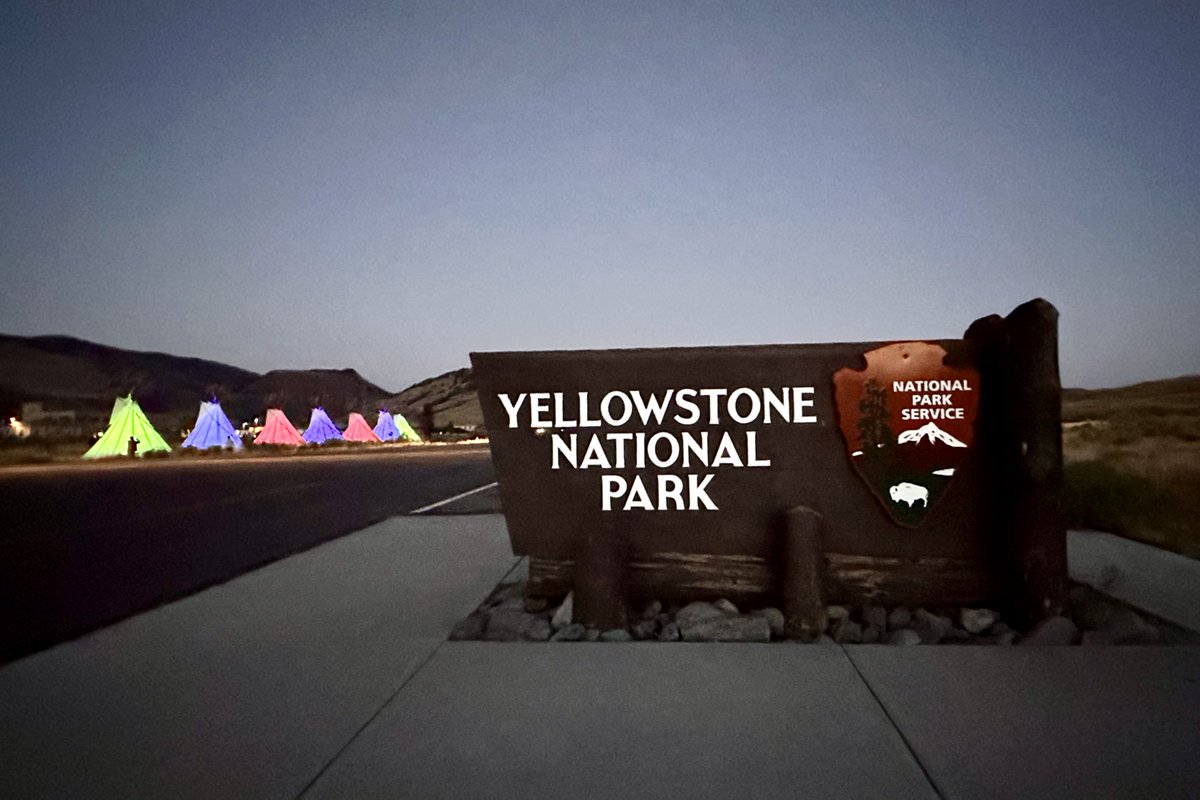ynpforever's tweet image. Beautiful opening ceremony last night of Voices of Yellowstone: First Peoples Celebration at the park's north entrance. Full schedule at yellowstone.org/voices-of-yell….