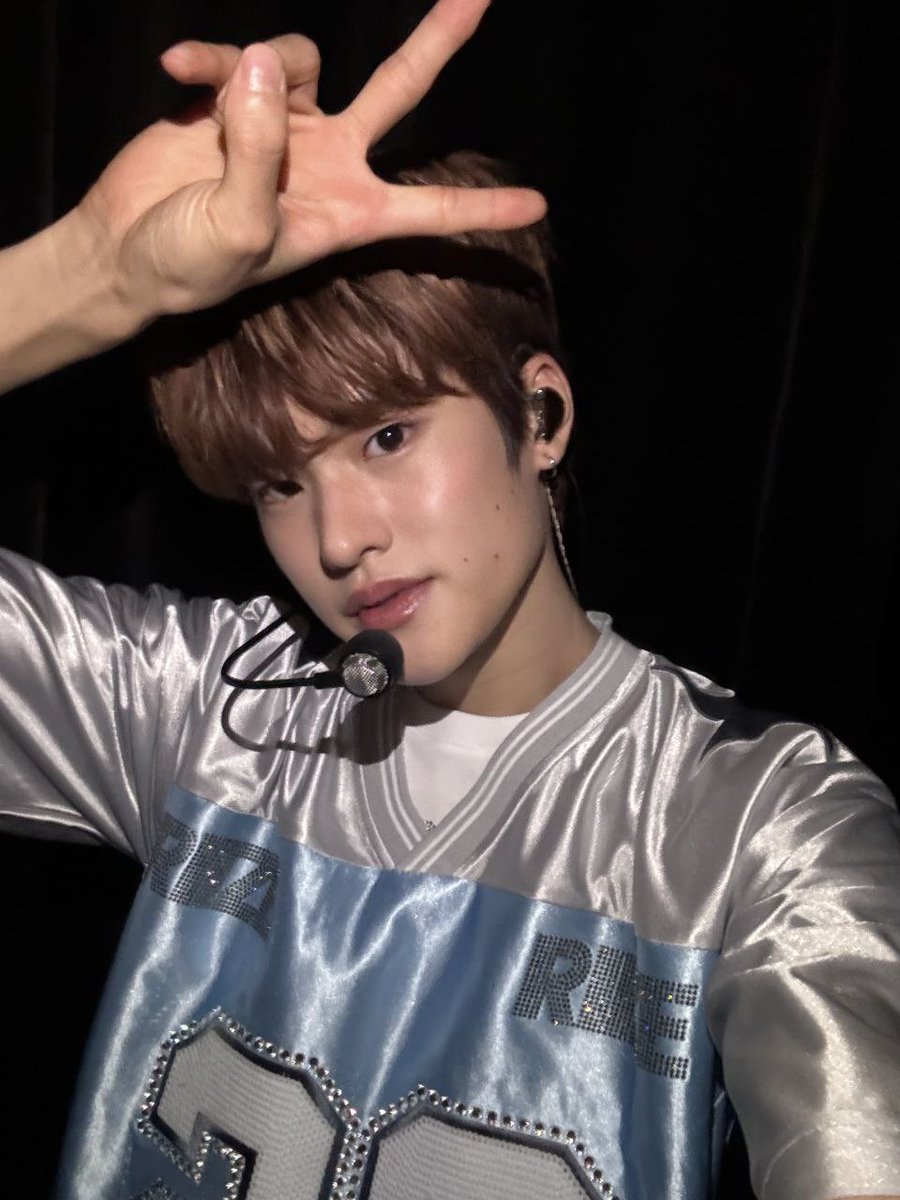 240805 #sohee🌟

💂‍♀️ osaka, your smile was really beautiful
do definitely show me that again next time
osaka, see you again next time! 🧡

#소희 <a href="/RIIZE_official/">RIIZE</a>