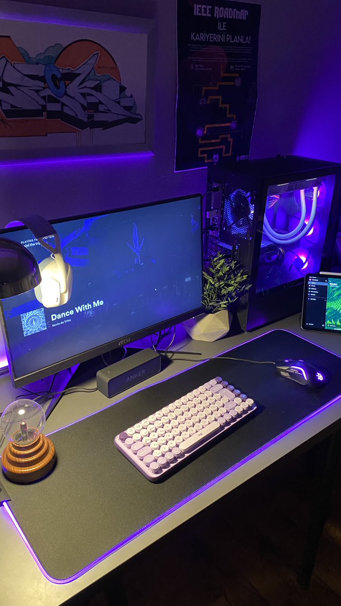 yeterince verimli çalışamadığımı fark edip setup'ımı baştan aşağı minimalize ederek yeniledim, artık çok daha mutluyum✨