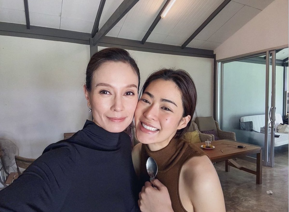 KMayaKwangbae's tweet photo. คุณแม่ลงรูปคู่พี่หลิง น่ารักมากกกกกก https://t.co/kEdTjZM7nv
