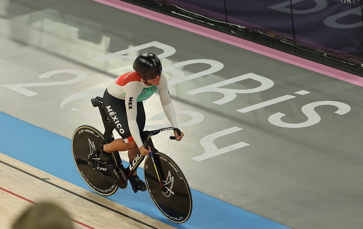 conadeoficial's tweet photo. 🇲🇽 🚴‍♀️ | El Velódromo Nacional inicia sus actividades con la clasificación de la prueba velocidad por equipos femenil; México compite con:

Daniela Gaxiola
Yuli Verdugo
Jessica Salazar

🔸Ocho equipos disputan las medallas en los #JuegosOlímpicos #Paris2024. https://t.co/u7sjoTE6S8