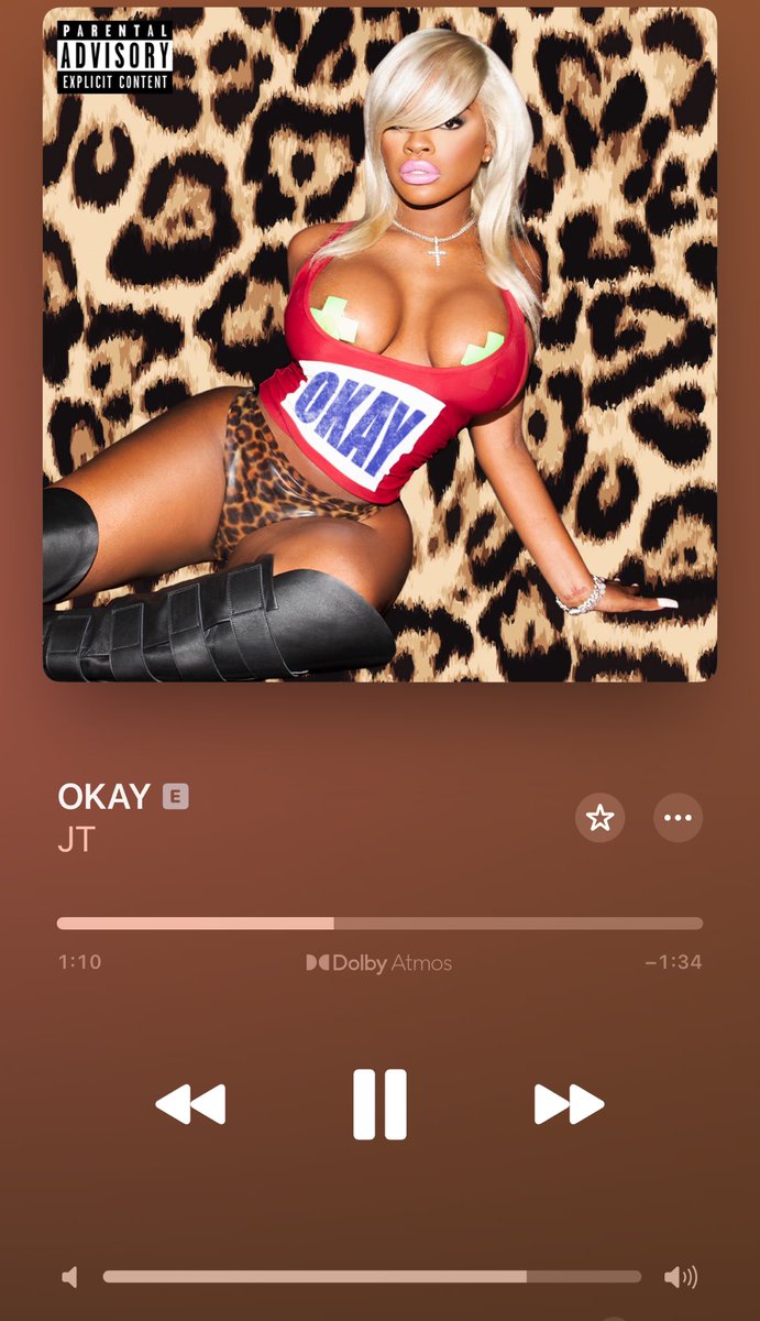 Best part about getting the aux cord in the weightroom …watching the giant gym bros dancing to this mid set🤣