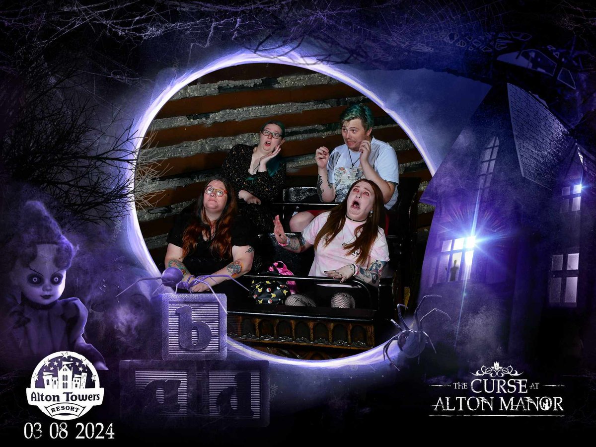 kupoxkai's tweet photo. Also Alton Towers was fabulous and these photos need to be added to some form of modern art gallery 😂❤️ https://t.co/8xi3q37Vu4