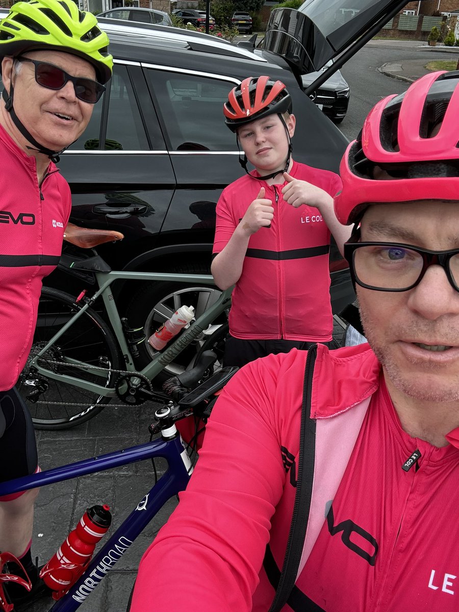 Wonderful to meet up with the Dangly Badger for a ride on our <a href="/NorthRoadCycles/">NorthRoadCycles 🚴‍♂️</a> Explorers!