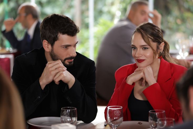 Ishq_in_frames's tweet photo. Finally we got some news that Hudutsuz Sevda shooting will start in early September and the first episode will be released either 19 or 26 September. 
So excited 😍😍😍

#hudutsuzsevda #halilibrahimkarasu
#DenizCanAktaş #deniz #miraydaner #halzey #zeyhal #hudutsuzsevdaseason2 https://t.co/O0013B8GHe
