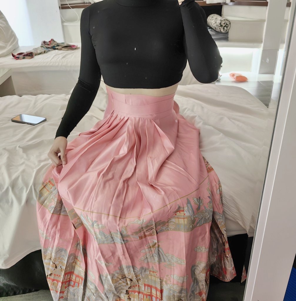 有人喜欢爱穿马面裙的中华娘吗❤
#偽娘 #伪娘 #crossdress #crossdresser #男娘 #男の娘 #sissy #여장 #Femboy https://t.co/Q6I4orpa0w