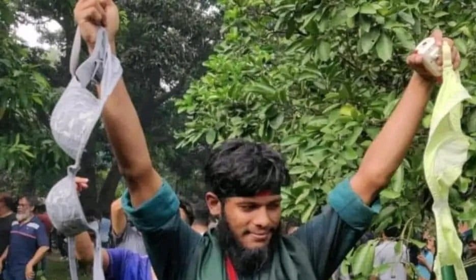 [問卦] 孟加拉暴徒跑進前女總理家拿走胸罩？