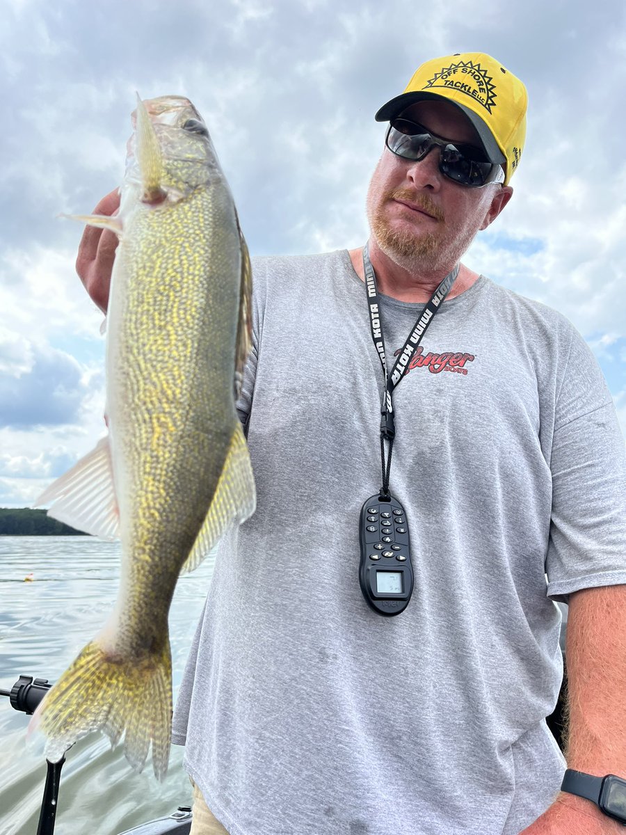 joelthemuskyman's tweet image. Sunday Funday 👊🏼 Off Shore’s Tattle Flag system is simple, effective and easy to use, and just plain a lot of fun!

#stcroixrods #bestrodsonearth #finsbraid #finsfishing #offshoretackle #rangerboats #minnkota #humminbird #engelcoolers #simmsfishing #npaa #aftco #berkleyfishing