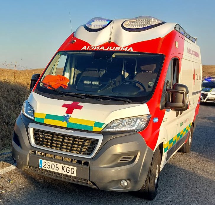 CruzRojaEX's tweet photo. Movilizamos unidad de @CRE_Emergencias para actuar de forma preventiva en el #IFTorremejia junto al dispositivo de @PLANINFOEX https://t.co/bCWufLN4pX