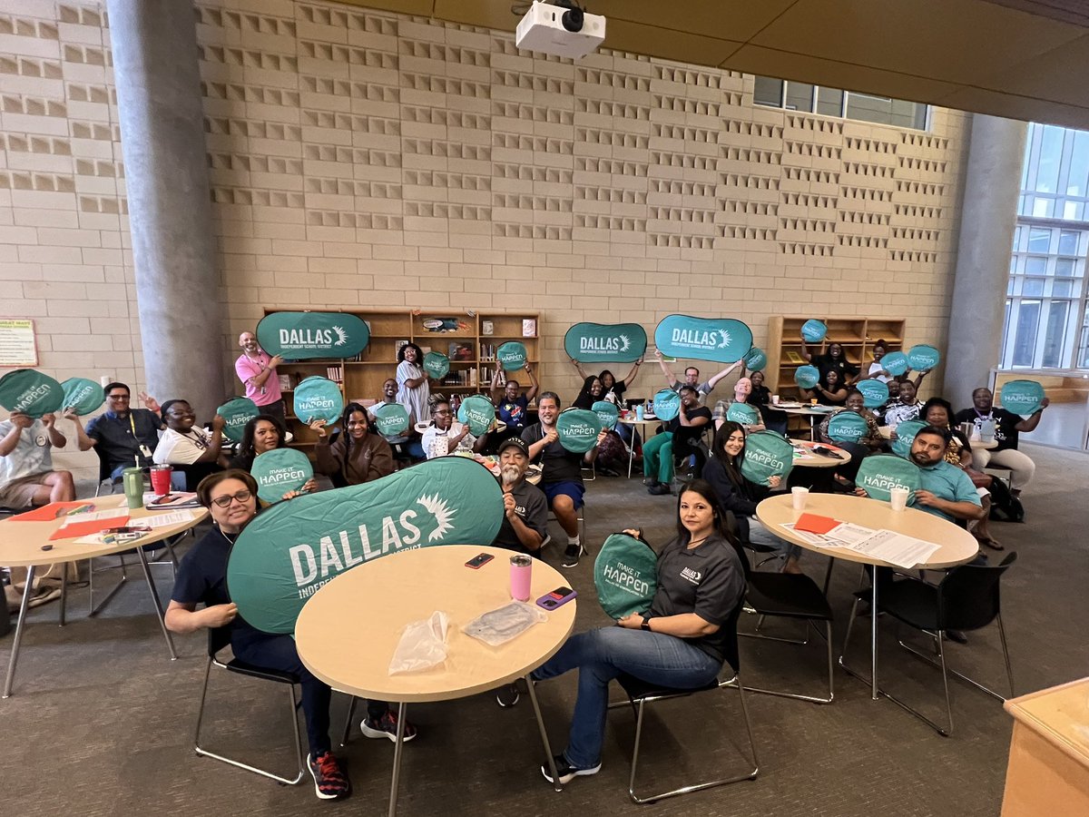 GilliamAcademy's tweet photo. Gilliam is ready to Level Up‼️ 🗣️ALEXA PLAY GET ON YOUR FEET BY GLORIA ESTEFAN ! Shout out to our ED @RubyRamirezDISD we love you! #DallasISDConvocation #makeithappen #levelup https://t.co/CgRgrNfpoK