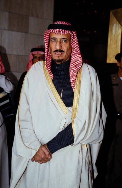 الملك سلمان حفظه الله تعالى.

نحن لسنا بالبترول، نحن بالرجال.

"أنا أحب أن أعيد هذا وأكرره مرات ومرات، فنحن لسنا بالبترول، نحن بالرجال، نحن بقلب يمشي بالعقيدة، ثم بالرجال الذين سعوا وعملوا حتى توحدت هذه البلاد، وعلى رأسهم قائدهم وزعيمهم الملك عبدالعزيز -رحمه الله- لم يكن عند