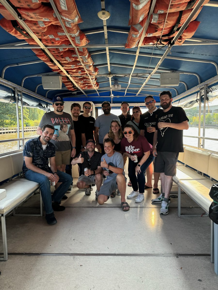 Just your neighbor IT team enjoying a Friday Happy Hour Boat Cruise 😎

#companyouting #teambonding #milwaukeemsp #boatcruise #milwaukeeriver #milwaukeelakefront