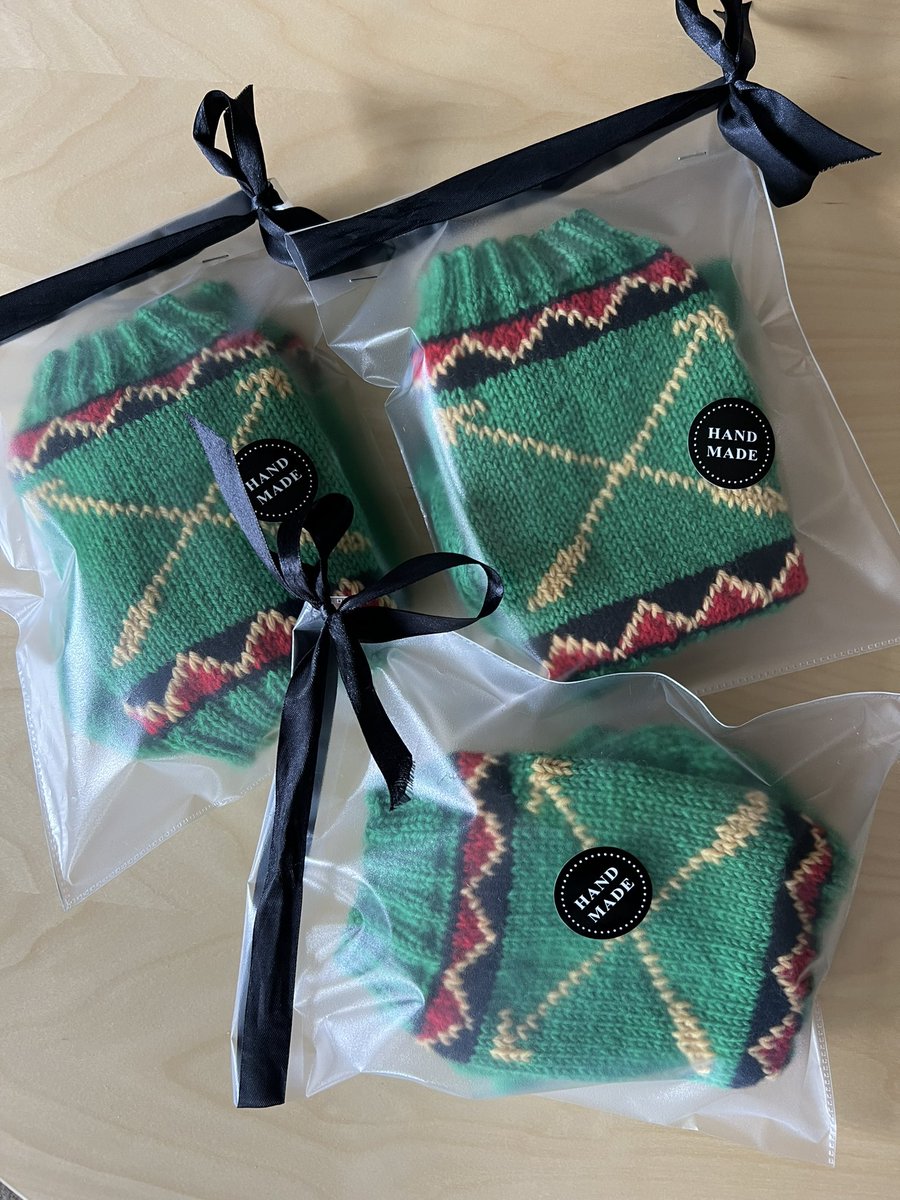 Kaksi vuotta sain kunnian palvella Lapin jääkäripataljoonan komentajana, jonka aikana syntyivät myös uniikit LAPJP-villasukat. 😊 Kiitos seuraajilleni mukana olosta ja jos #LAPJP:n toiminta edelleen kiinnostaa, niin ottakaahan <a href="/JuhaHollanti/">Juha Hollanti</a> seurantaan. #JPR