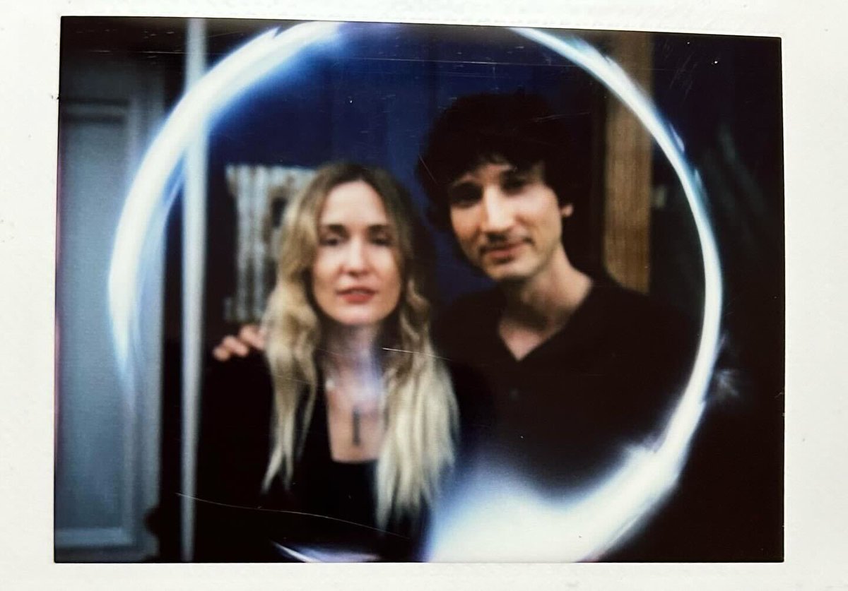 Video Age (@videoageband) on Twitter photo ⚔️ Out In The Country ⚔️
Our acoustic duet version of “Away From The Castle” featuring <a href="/estherrose/">esther rose</a> is out today! We had so much fun making this. Brian Eno says it’s very good for your health to sing w ppl and we think he’s right. Hope you enjoy <3
lnk.to/out-in-the-cou… ⚔️ Out In The Country ⚔️
Our acoustic duet version of “Away From The Castle” featuring <a href="/estherrose/">esther rose</a> is out today! We had so much fun making this. Brian Eno says it’s very good for your health to sing w ppl and we think he’s right. Hope you enjoy <3
lnk.to/out-in-the-cou…