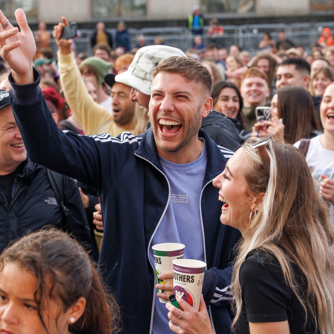 BristolHarbFest's tweet photo. Harbour View POPPED OFF at the Amphitheatre over Bristol Harbour Festival 👀🙌

Everyone turned 👏it 👏 out! BIG thanks to Global Local and @GreenpeaceUK for programming such epic nights, as well as the local legends who took over the stage for Sunday’s Made In Bristol showcase. https://t.co/E19DqokExM