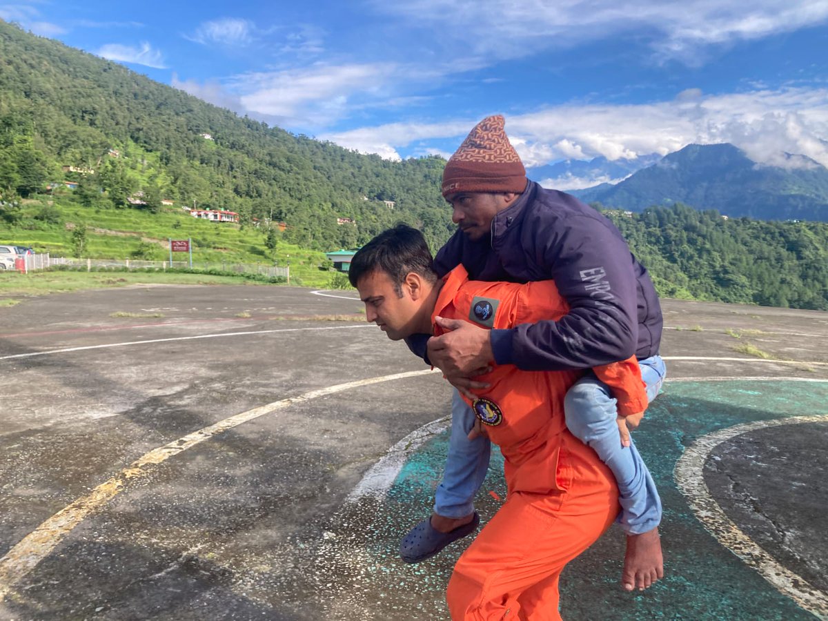 IAF_MCC's tweet photo. When the Going gets Tough
The Tough get Going...

#SavingLives
#HADROps
#Rescuebyair https://t.co/Ab4metggME