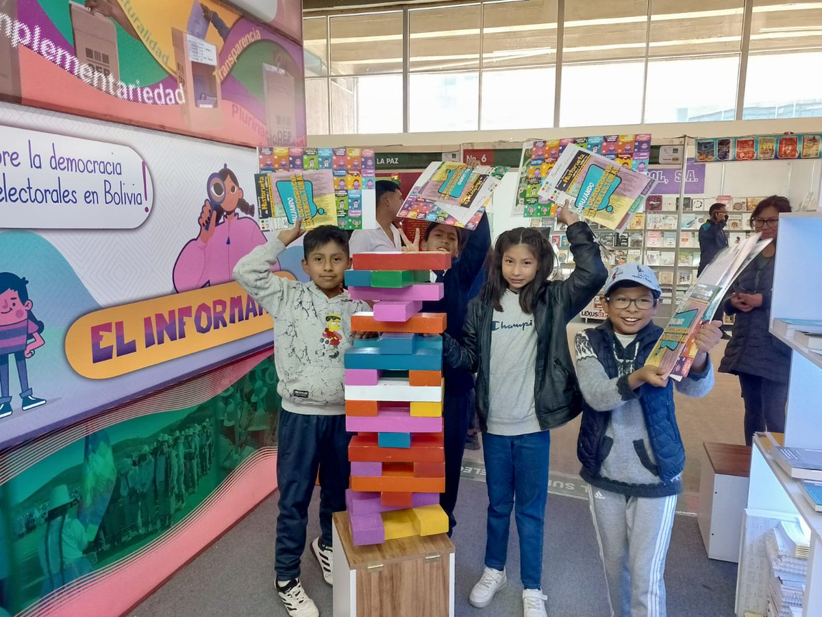 TSEBolivia's tweet photo. 📚📖¡E𝐬t𝐚m𝐨s e𝐧 𝐥a F𝐞r𝐢a I𝐧t𝐞r𝐧a𝐜i𝐨n𝐚l d𝐞l L𝐢b𝐫o d𝐞 𝐋a P𝐚z!
✅Juegos didácticos en materia electoral.
✅Últimas publicaciones.
✅Despliegue de servicios por parte del Serecí.  
#TSEBolivia #DemocraciaIntercultural #FilLaPaz https://t.co/QHqRHrd9FC