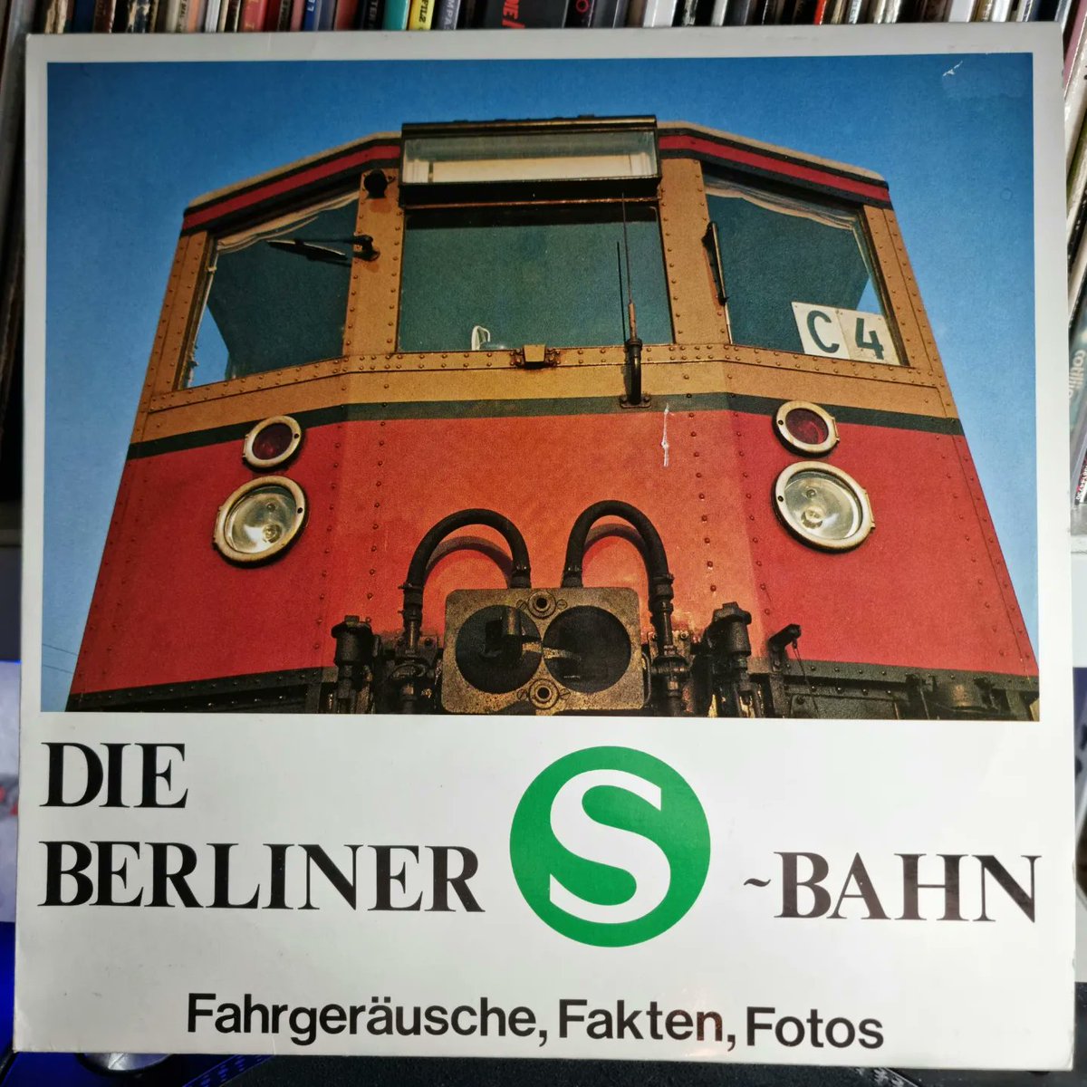 Philclock1's tweet photo. Heute Abend gibt es zu 100 Jahren Berliner S-Bahn diese seltene Schallplatte über die @SBahnBerlin Westberlins zu hören. Das Ganze in der Sendung Time For Vinyl, ab 19 Uhr bei @ALEX_berlin_de, Frequenz 91,0, DAB+ Kanal 7D oder im Livestream.
https://t.co/mYv8PHbLmG
#berlinersbahn https://t.co/NQWX0SQhJ6