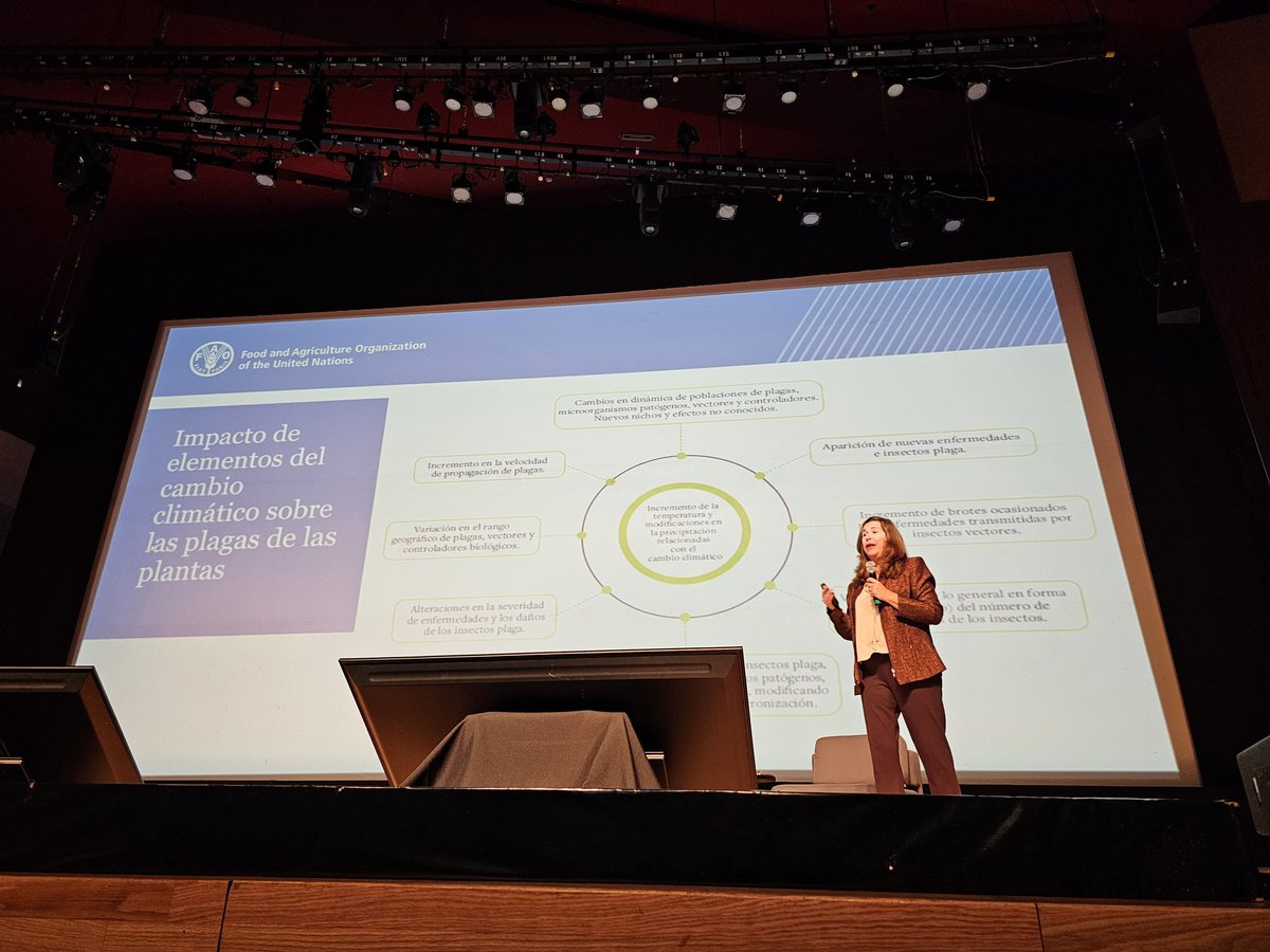La Representante de <a href="/FAOMexico/">FAO México</a>, Lina Pohl <a href="/FaoPohl/">Lina Pohl</a>, participa en el Congreso Nacional de Sanidad e Inocuidad 2024, organizado por <a href="/CNAgropecuario/">Consejo Nacional Agropecuario (CNA)</a>, abordando el reto de aumentar la producción de alimentos en un entorno donde el cambio climático intensifica plagas y enfermedades.