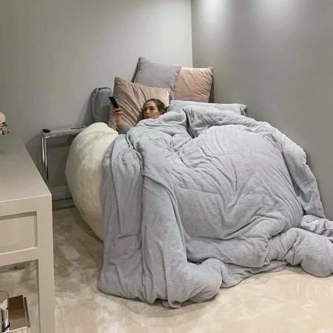 When I say I want a cozy spot to read, this is what I mean