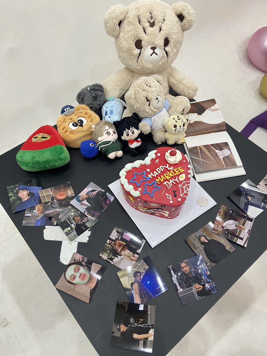 1stsunnyhyuck's tweet photo. mau ikutann caperrr siapa tauu markk bisa liatt aku 🥹🥹🥹🫶🫶🫶
🫶🫶🫶 i love u markkkk 🫶🫶🫶
#STUDIO1999 #youaremyMARKstar https://t.co/VRb4g4Rq6b
