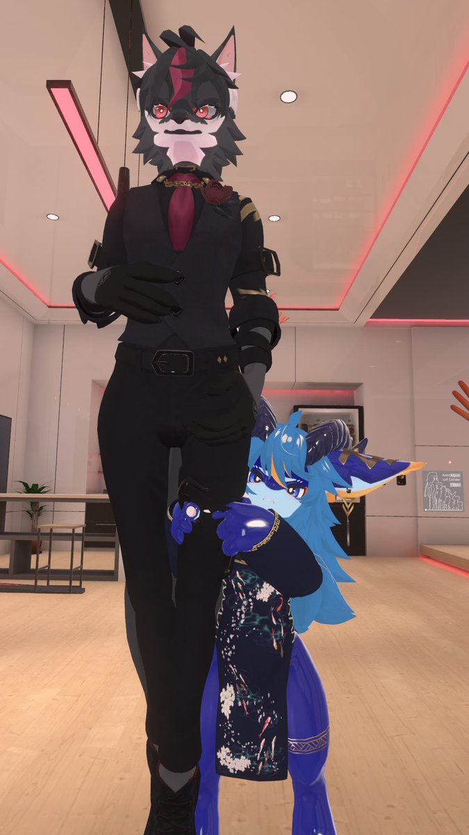 Lem1e_SL's tweet photo. ダラちゃん（@luncer_s ）をVRCに居つかせるために無駄な努力をするケモショタ https://t.co/6NoYqYQl9G