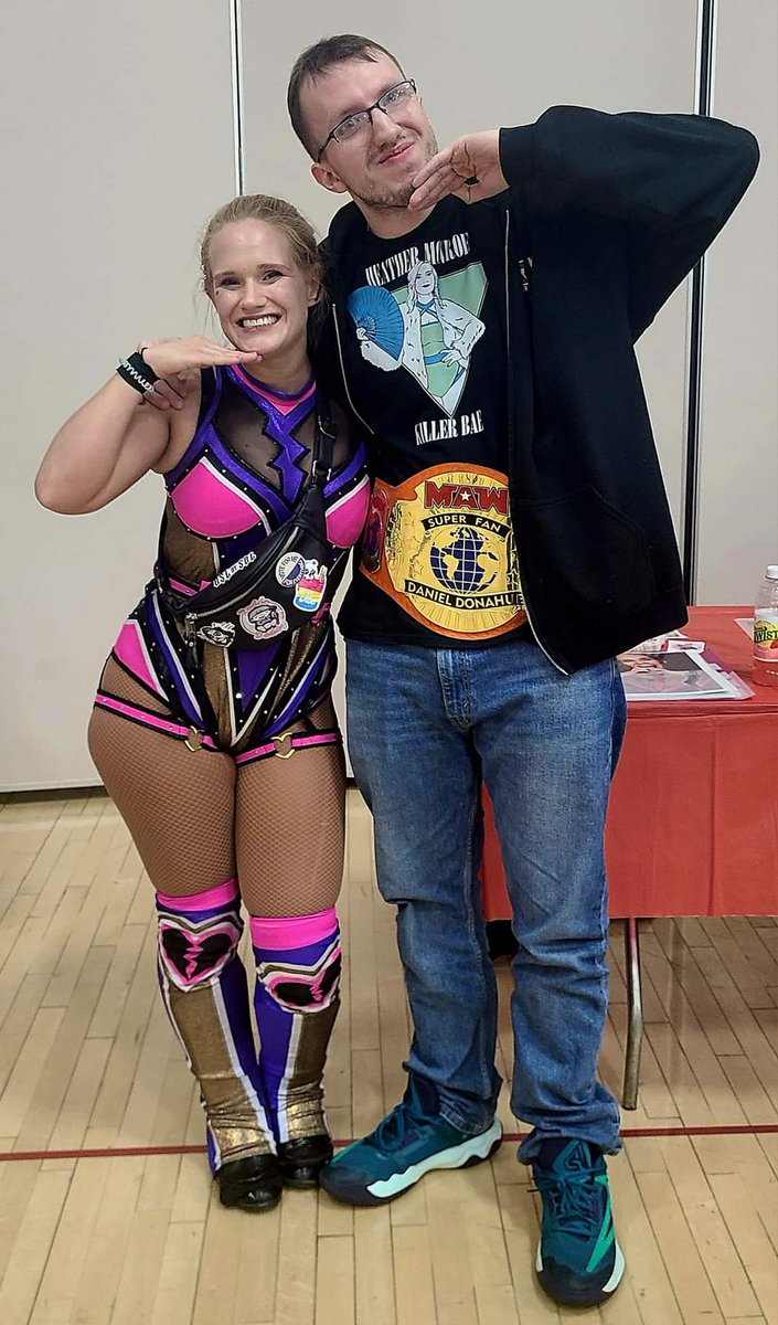 Happy birthday to the first person I ment in MAW Grand Slam 5 <a href="/Shazza_McKenzie/">Shazza McKenzie / シャザ マッケンジー</a> Heart break is a Birthday girl