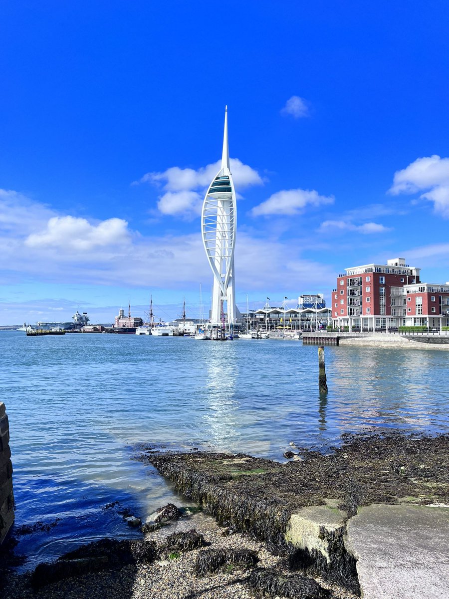 parkerwords's tweet photo. Sat having a pint by Portsmouth Harbour, post 2.5m run, after a brilliant first day working with young people on a summer transition prog., around confidence, expression and finding your path… When did this stuff start to happen 😂 https://t.co/xJbFj32lqt