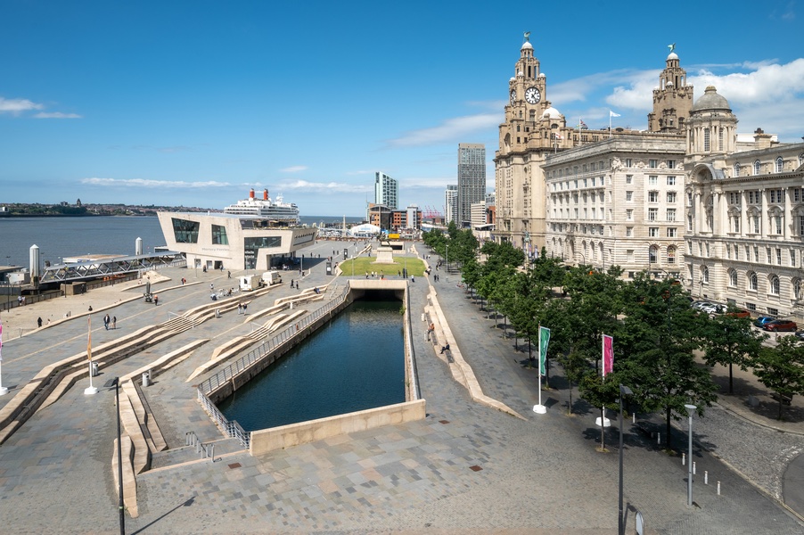 “This isn’t protest or freedom of speech, it’s racism and it should have no place in our society”

Our Director, Laura Pye, speaks out about the distressing scenes witnessed on the streets of Liverpool and across the UK. 

Read the full statement here: liverpoolmuseums.org.uk/news/press-rel…