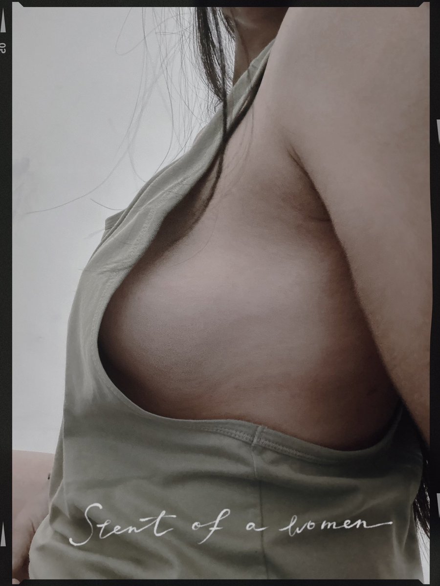 👨：婆～～
突然有點肚子餓，想吃點宵夜！
👩：公～～吃點小籠包可以嗎？
🤭🤭🤭
#夫妻情趣😘
#微乳人妻🫣