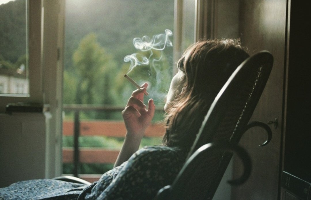 Kendimi rahat bırakırsam, içime dönüp düşünürsem eğer, aklımı kaçırırım.

Sylvia Plath