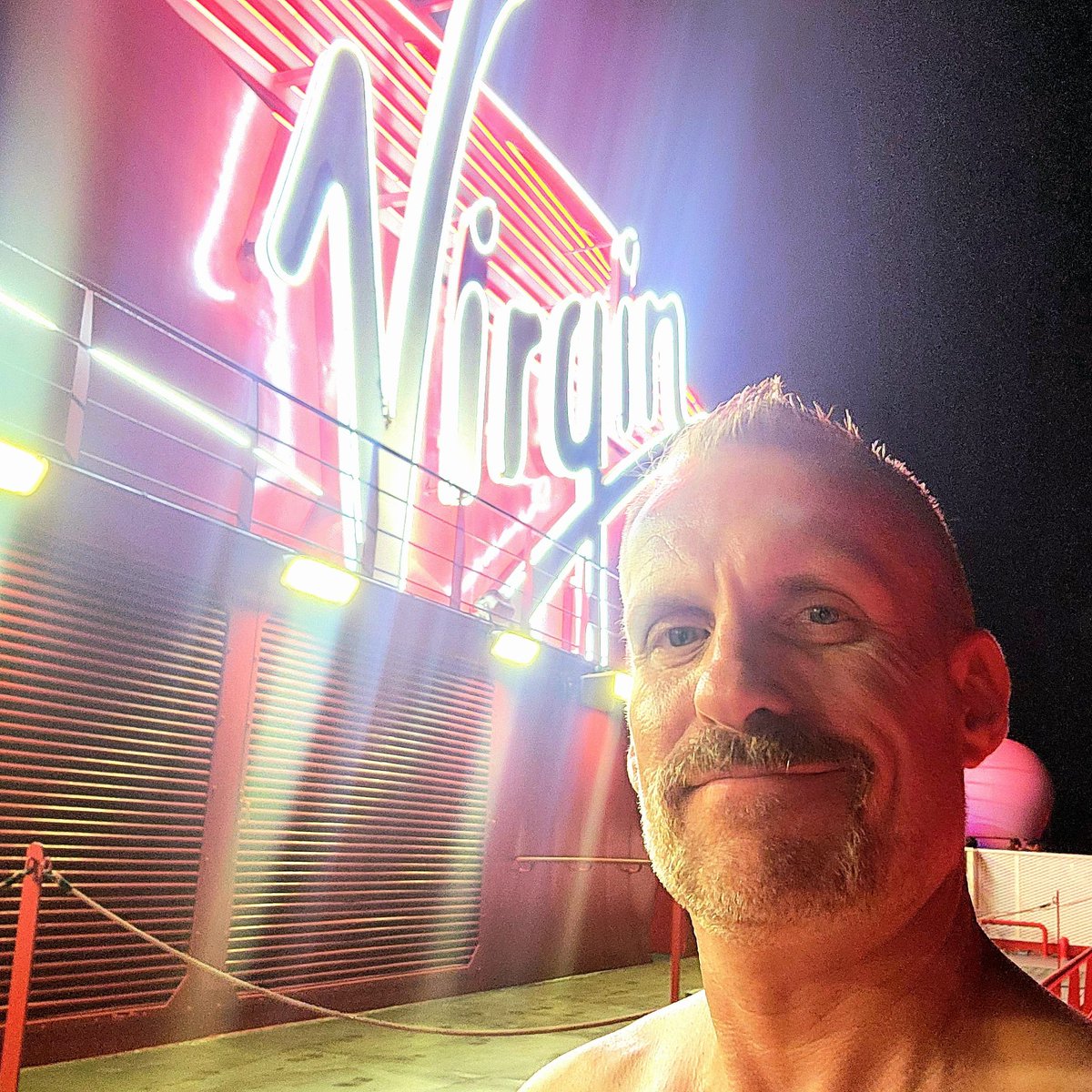 JayJayAltAlt's tweet photo. red hot virgin https://t.co/SJaM7LI2Rg