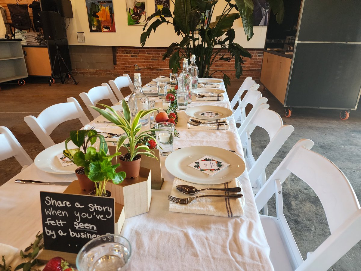 There are still seats available at our dinner table! 

Join us on August 21 at Comal Heritage Food Incubator established under Focus Points Family Resource Center, a social investment partner of dinner sponsor Suncor. 

Register now: ow.ly/mgQI50SHuNP
#howtoBCIVIC