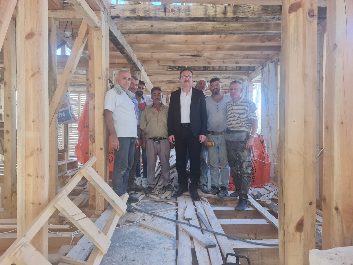 sevgilioglu's tweet photo. Bir kültürel mirasımızı yeniden ihya eden Vedat Musaoğlu’na şahsım adına şükranlarımı sunarım.

Vedat Bey'in, Tarihi ve kültürel mirasımıza gösterdiği duyarlılık ve yaptığı değerli çalışmalardan ötürü artık bu topraklarda bir izi var.
#kültürelmiras
 #restorasyon
@abidatRestorsyn https://t.co/luRCBENHng