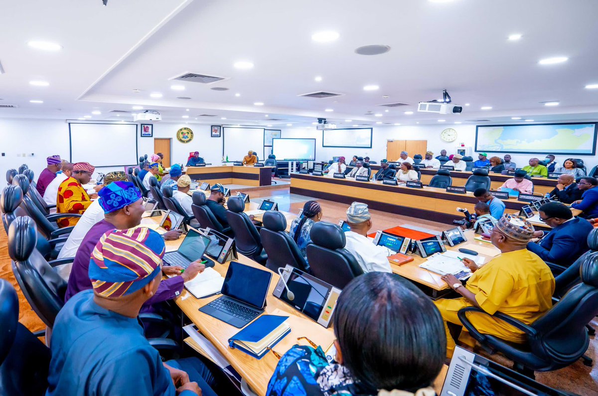 jidesanwoolu's tweet photo. Today, I chaired the State Executive Council meeting, where we addressed a range of issues impacting our state and outlined strategies to tackle them. 

Our discussions focused on the peaceful advancement and significant growth that Lagos is currently experiencing.

As we work to create more opportunities for all residents, I am optimistic about our collective capacity to foster a vibrant community. Our vision for a prosperous Lagos is steadily becoming a reality through hard work and commitment.

The future of Lagos is promising. 

Together, we are cultivating an environment where every Lagosian can thrive. Let’s continue to move forward with determination and unity. 

The best is yet to come for our great city.