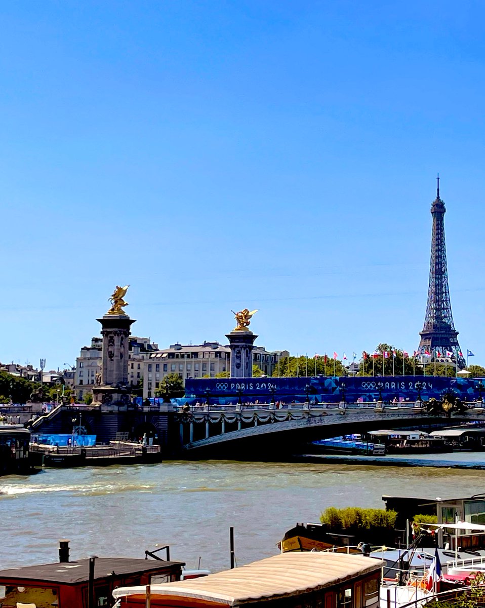 petiteparisnet's tweet image. パリオリンピック2024、残り1週間！
会場付近を少しウロウロして来ました。 (takako) 
#Olympics2024Paris #EiffelTower #pontalexandre3 #placedelaconcorede #Paris #パリオリンピック2024 #エッフェル塔 #アレクサンドル3世橋 #コンコルド広場 #パリ #次はパラリンピック
