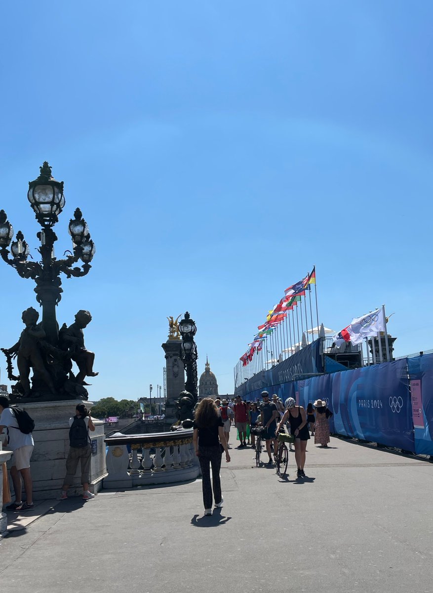 petiteparisnet's tweet image. パリオリンピック2024、残り1週間！
会場付近を少しウロウロして来ました。 (takako) 
#Olympics2024Paris #EiffelTower #pontalexandre3 #placedelaconcorede #Paris #パリオリンピック2024 #エッフェル塔 #アレクサンドル3世橋 #コンコルド広場 #パリ #次はパラリンピック