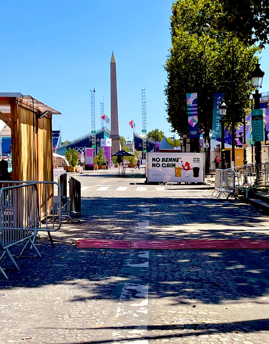 petiteparisnet's tweet image. パリオリンピック2024、残り1週間！
会場付近を少しウロウロして来ました。 (takako) 
#Olympics2024Paris #EiffelTower #pontalexandre3 #placedelaconcorede #Paris #パリオリンピック2024 #エッフェル塔 #アレクサンドル3世橋 #コンコルド広場 #パリ #次はパラリンピック