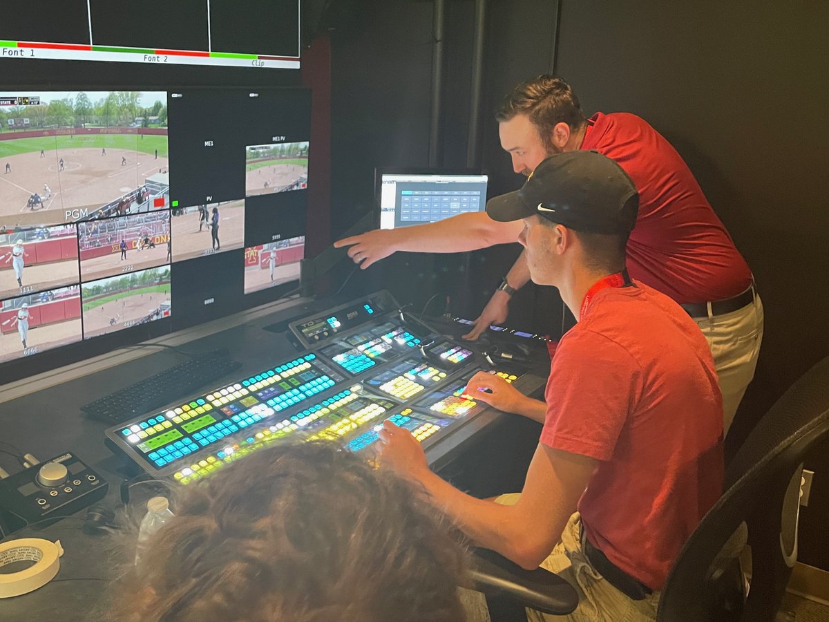 ISU_GSJC's tweet photo. Greenlee partnered with @CycloneATH to help high school students begin their professional conditioning in the Greenlee School’s Sports Media Training Camp: https://t.co/rHlUHgfvlq #WhyGreenlee https://t.co/6Lj404XwYE