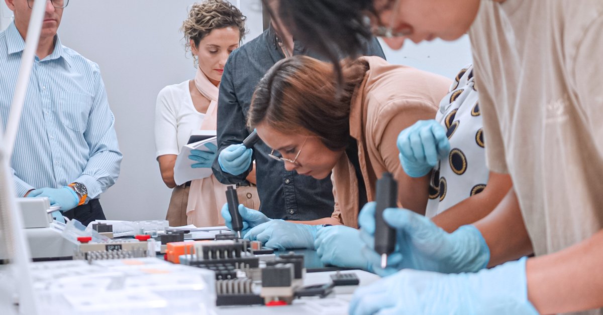 SingularGenomic's tweet image. Our mission is to innovate with intention, and we are committed to turning the valuable insights gathered from scientists and researchers in the field into tangible improvements on the G4X Spatial Sequencer.

Together, we can shape the future of #NGS and #spatialresearch. 🔬👀