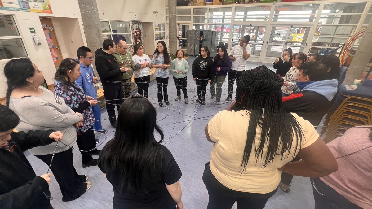 Inician talleres para promover la inclusión laboral en personas con discapacidad.

Capacitaciones forman parte del programa piloto que ejecuta la Corporación Manos de Hermanos y financia el fondo Innova FOSIS.

fosis.gob.cl/es/noticias/In…