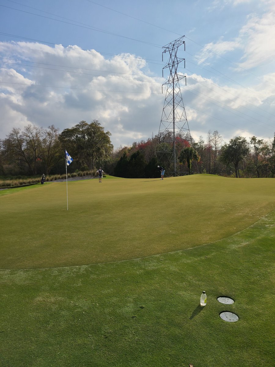 lebowski203's tweet photo. @Eldricks_hoes One more for the fancy clubs Old Memorial Golf Club in Tampa #oldmo https://t.co/6eWwKRH1Dl