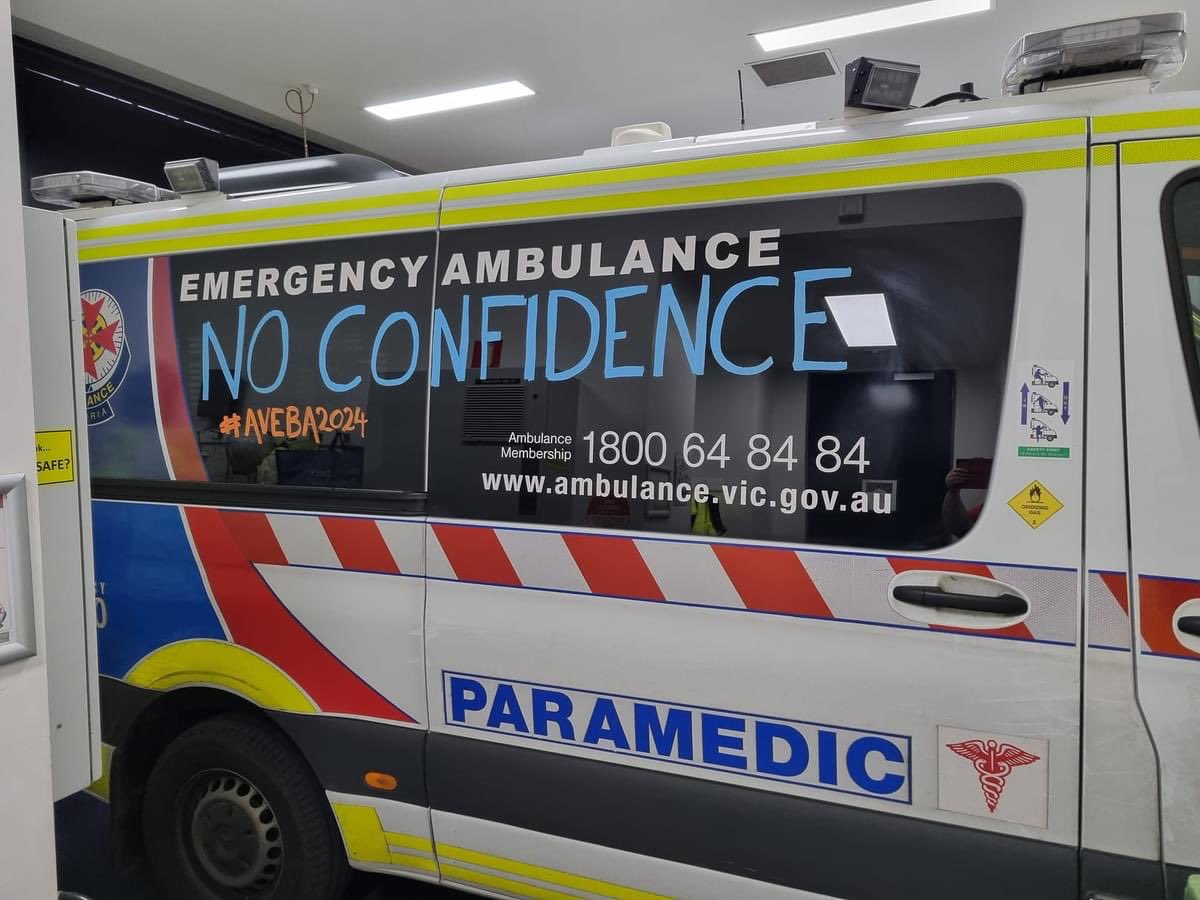 Victorian Ambulance Union tweet media